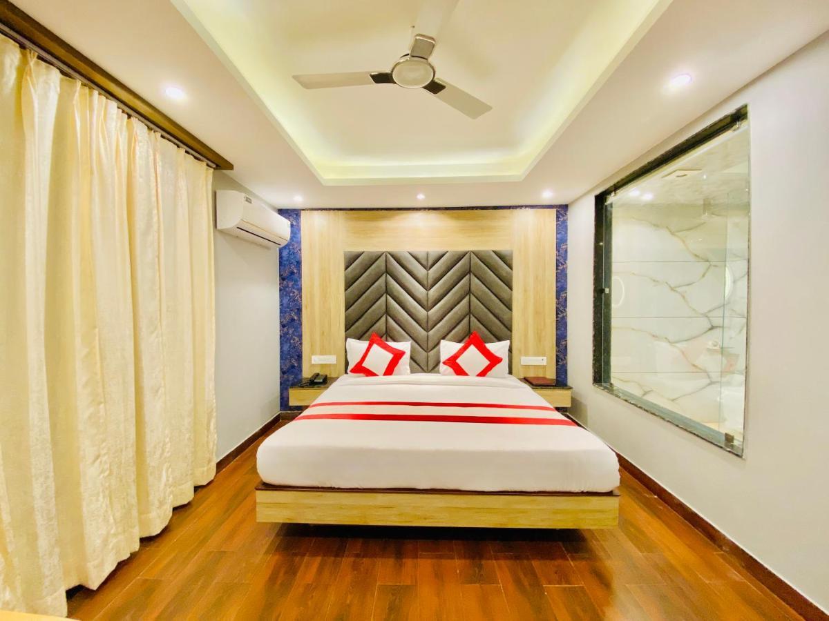 The Eleganza Hotel Jhajra Exterior photo